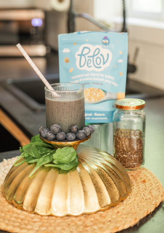 Smoothie bananes, épinards et bleuets